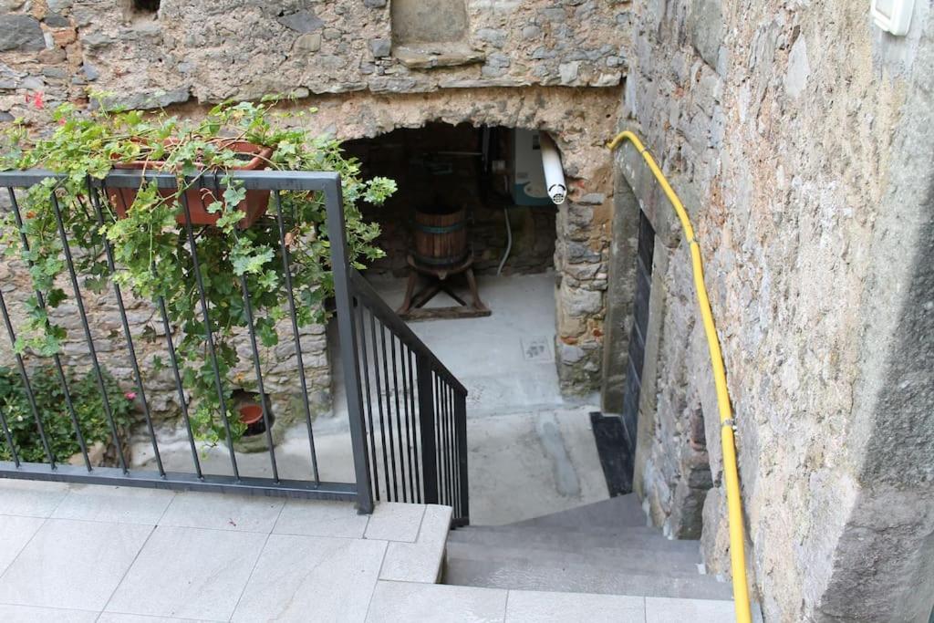 Vila Casa Nel Borgo Antico Quaratica Exteriér fotografie