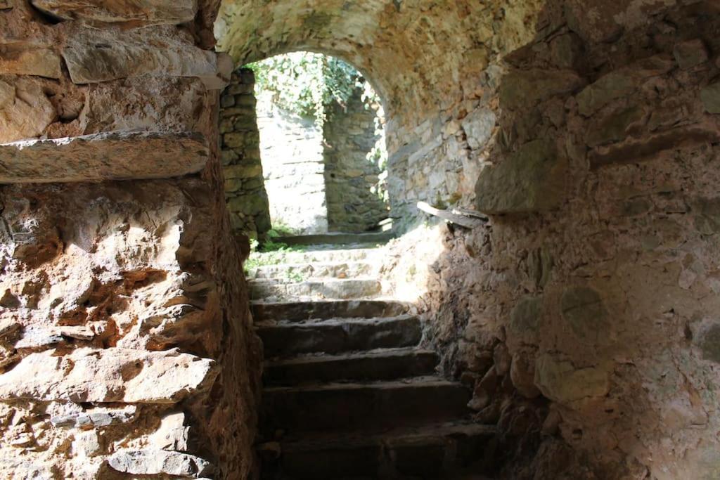 Vila Casa Nel Borgo Antico Quaratica Exteriér fotografie