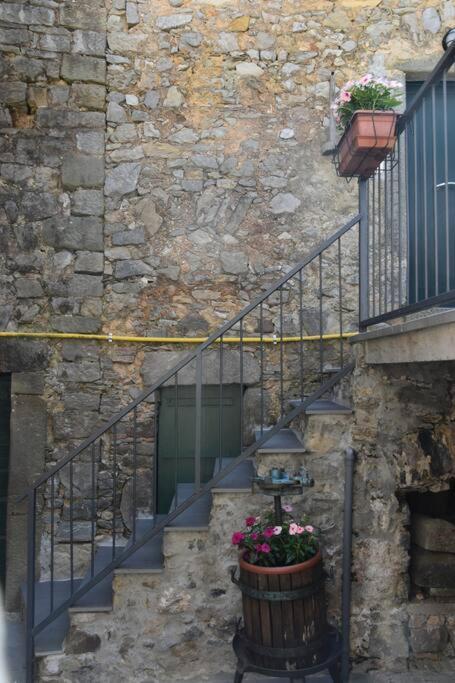 Vila Casa Nel Borgo Antico Quaratica Exteriér fotografie
