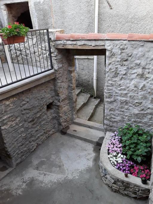 Vila Casa Nel Borgo Antico Quaratica Exteriér fotografie