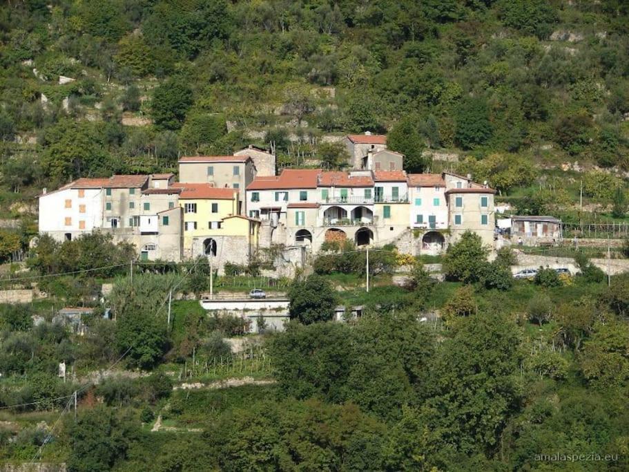 Vila Casa Nel Borgo Antico Quaratica Exteriér fotografie