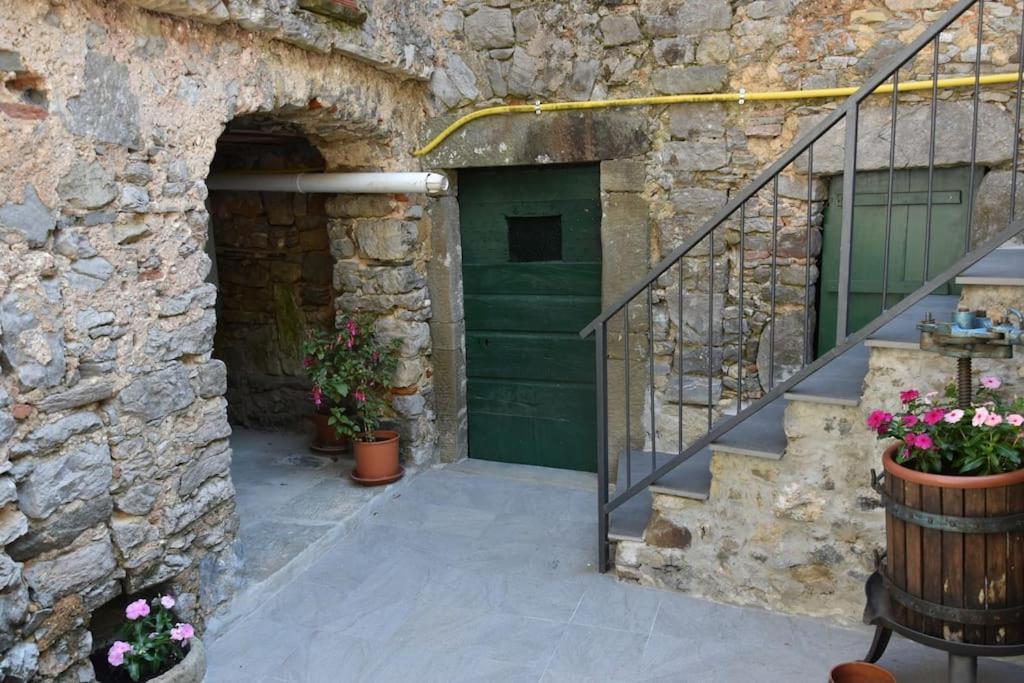 Vila Casa Nel Borgo Antico Quaratica Exteriér fotografie