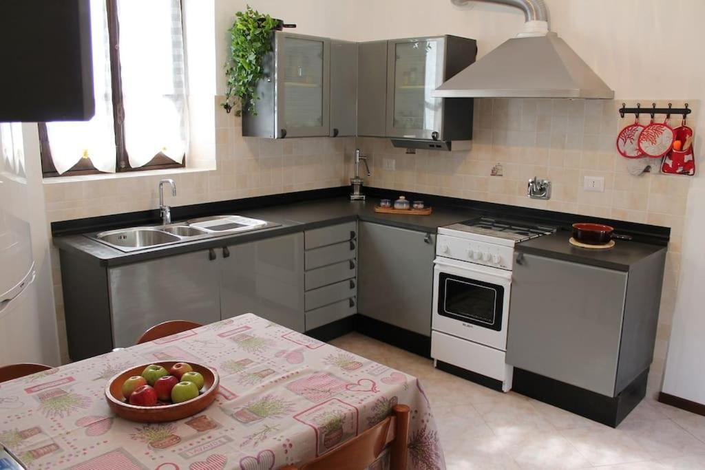 Vila Casa Nel Borgo Antico Quaratica Exteriér fotografie